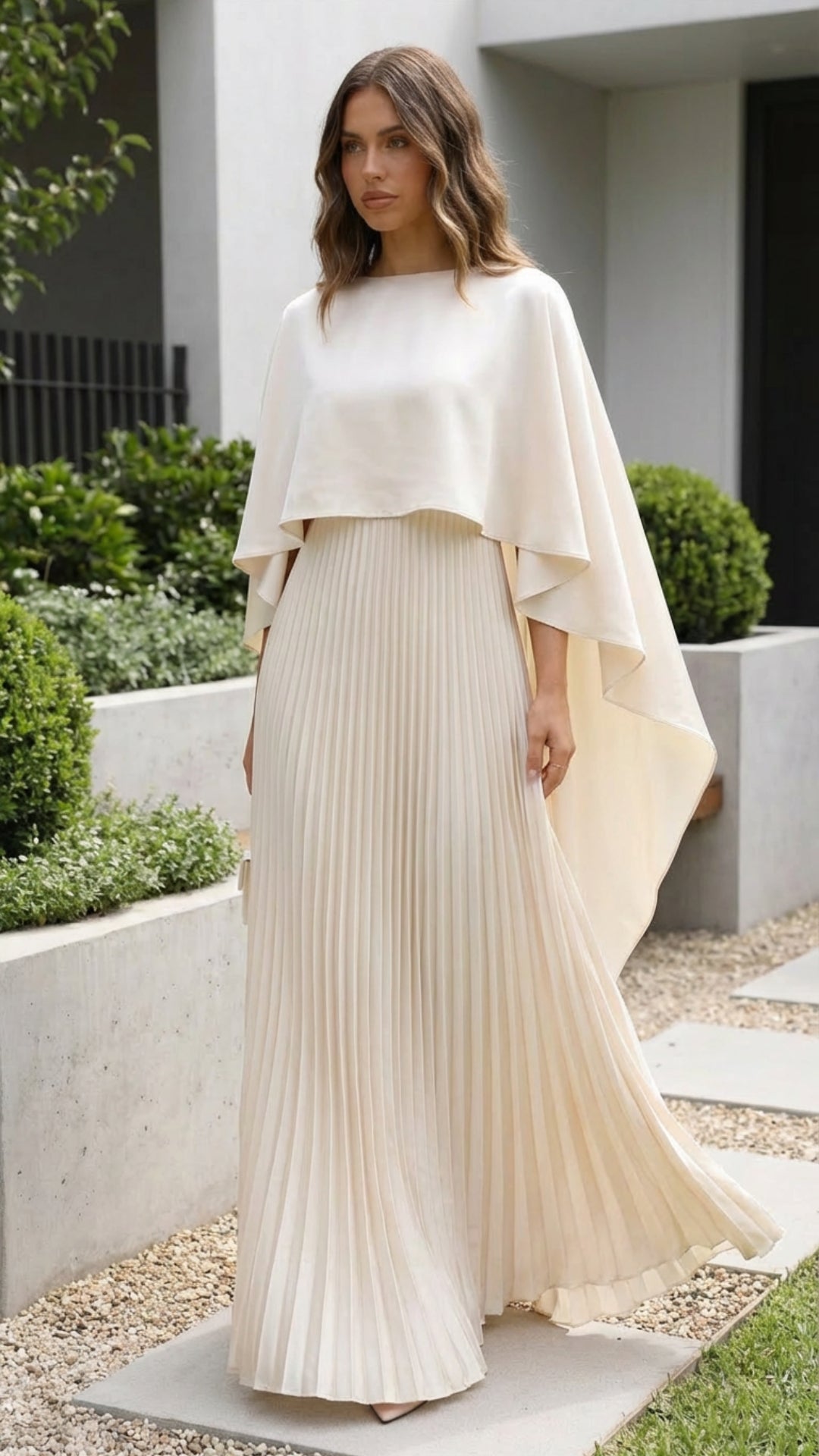 Aniya | Robe Longue à Manches Cape pour Invitée de Mariage