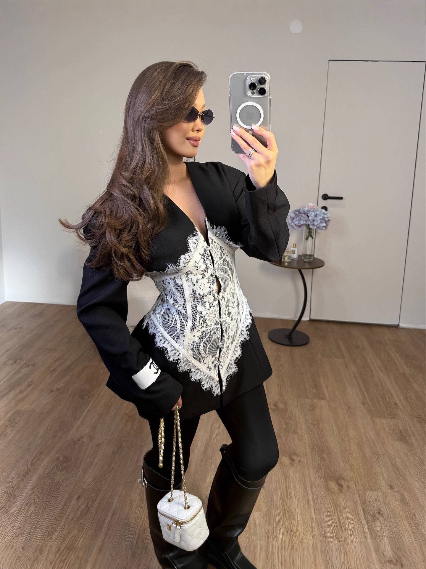 Annalise | Mini Robe Style Blazer Avec Dentelle et Col en V pour Femmes