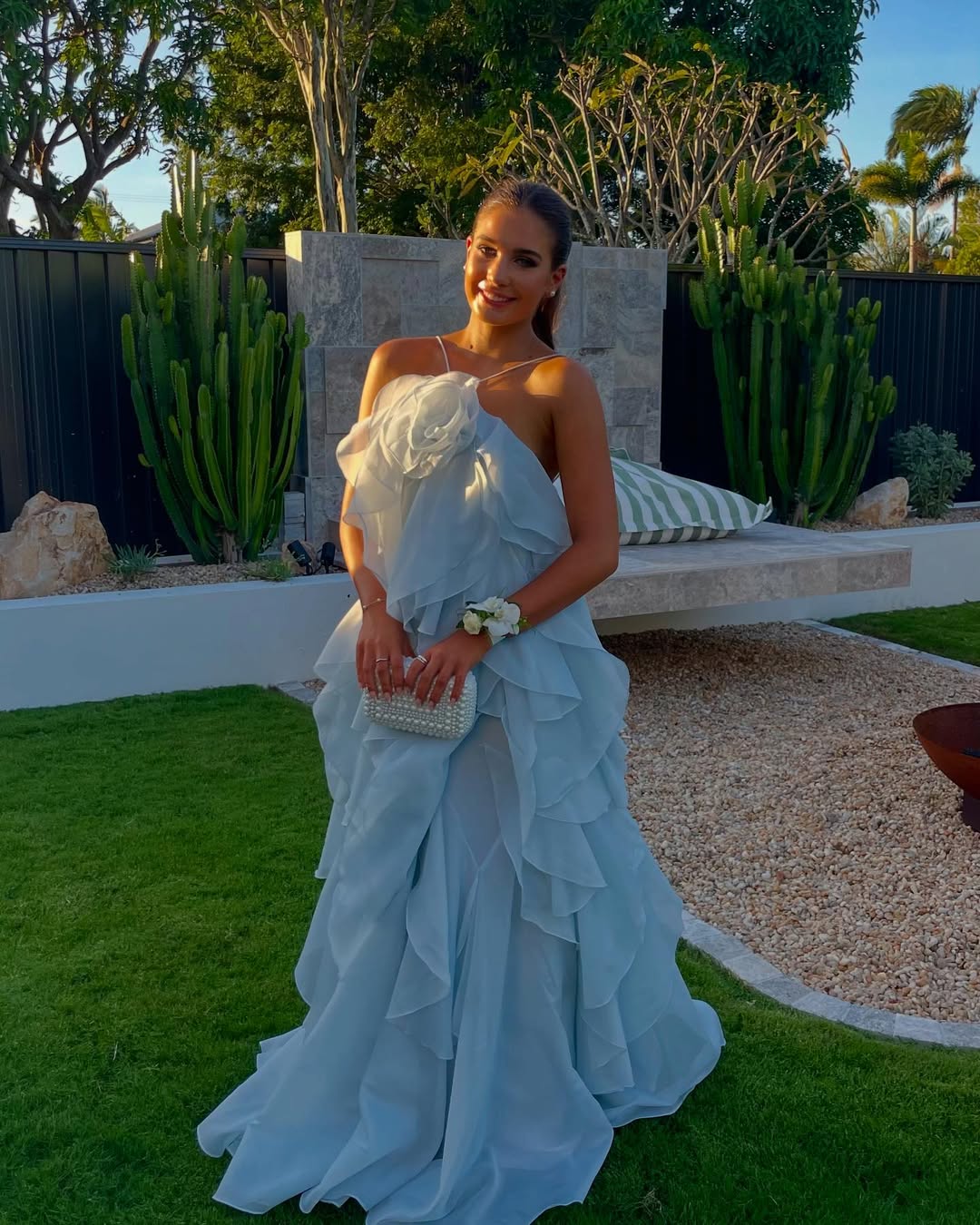 Bellina | Robe Longue de Bal à Volants Superposés Sans Manches