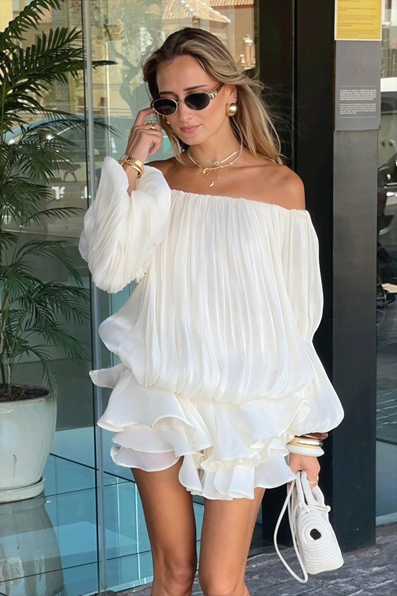 Bobbi | Mini-Robe de Cocktail à Volants et Manches Bouffantes à Épaules Dénudées pour Femme