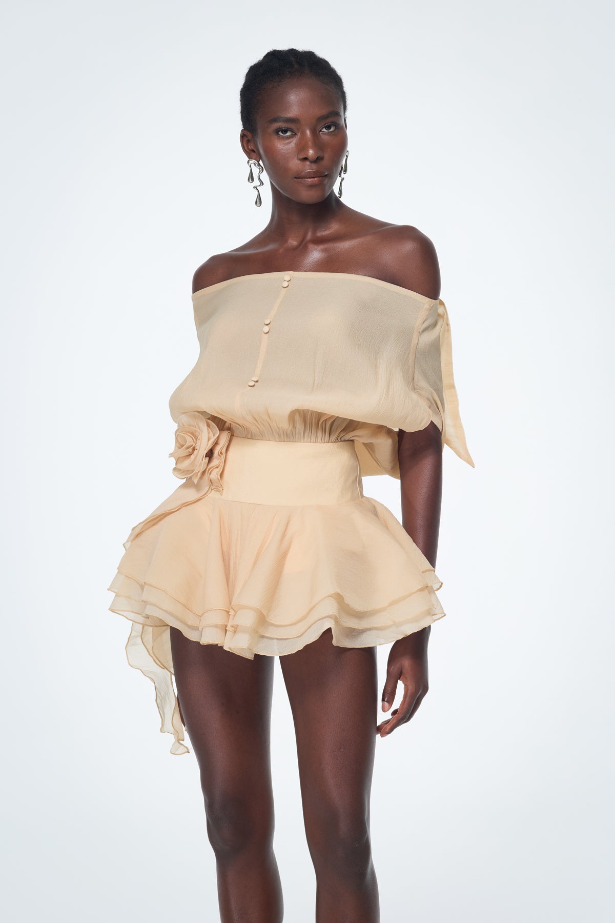 Brixton | Robe de Cocktail Courte Épaules Dénudées à Fleurs et Volants pour Femme