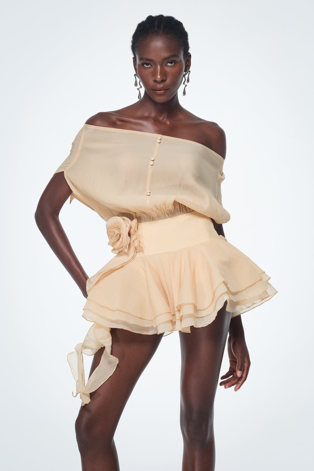 Brixton | Robe de Cocktail Courte Épaules Dénudées à Fleurs et Volants pour Femme