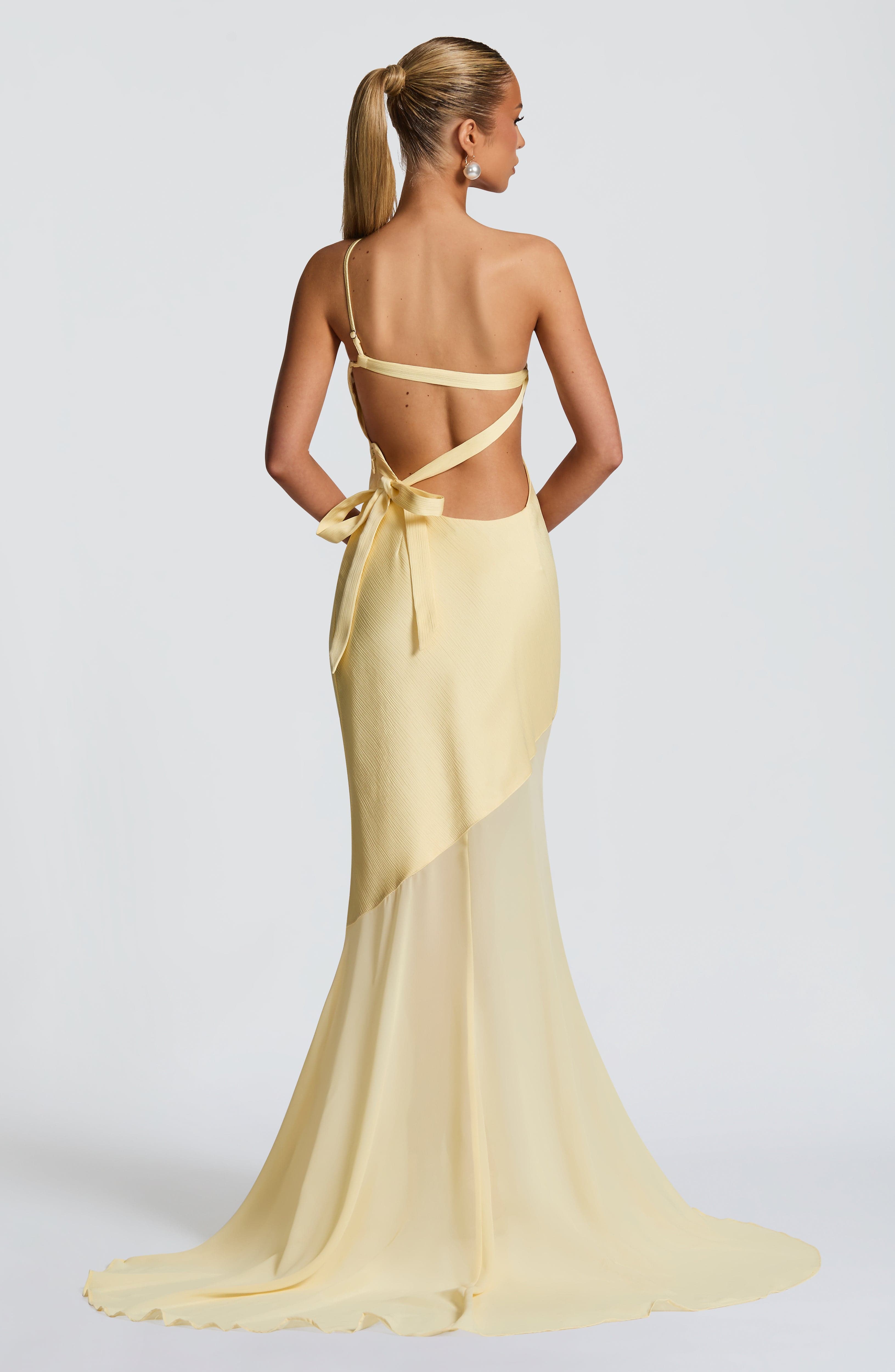 Caprice | Robe Longue D'Invitée de Mariage Asymétrique pour Femme