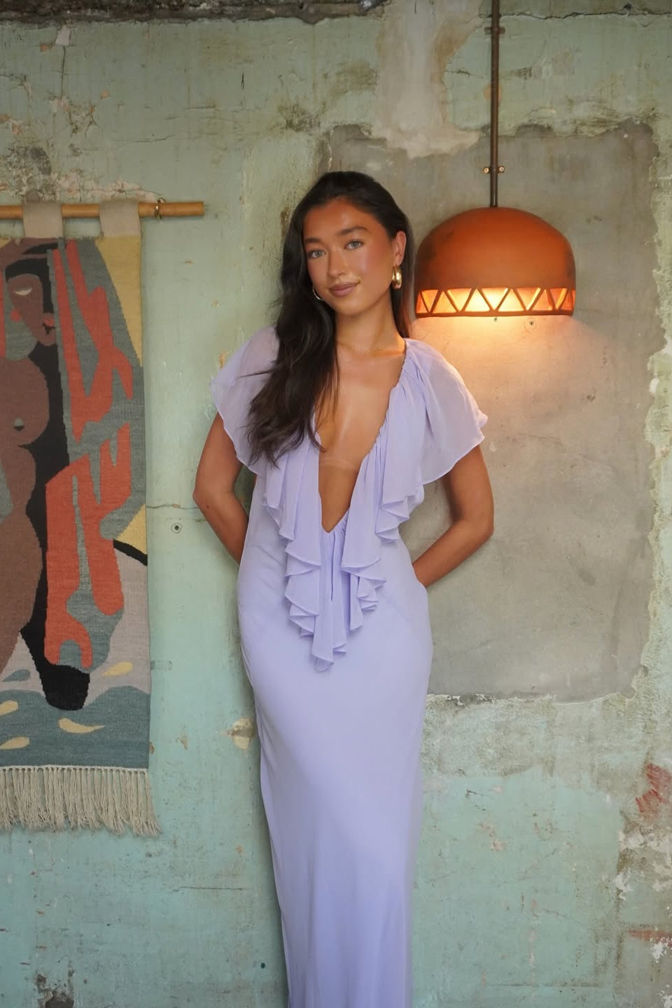 Fallon | Robe de Soirée Maxi D'Invitée de Mariage en Mousseline à Volants Col en V Profond pour Femmes