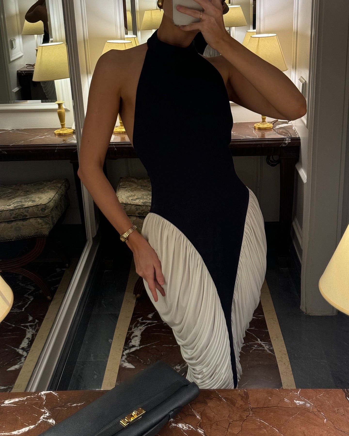 Francesca | Robe Midi Plissée à Col Haut Sans Manches et dos Nu pour Femmes