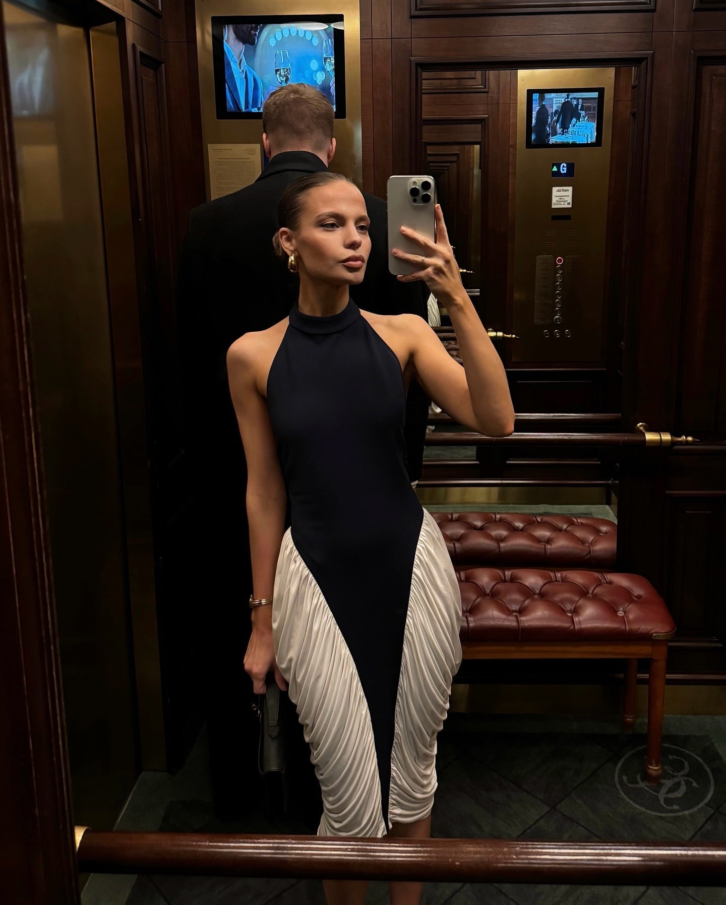 Francesca | Robe Midi Plissée à Col Haut Sans Manches et dos Nu pour Femmes
