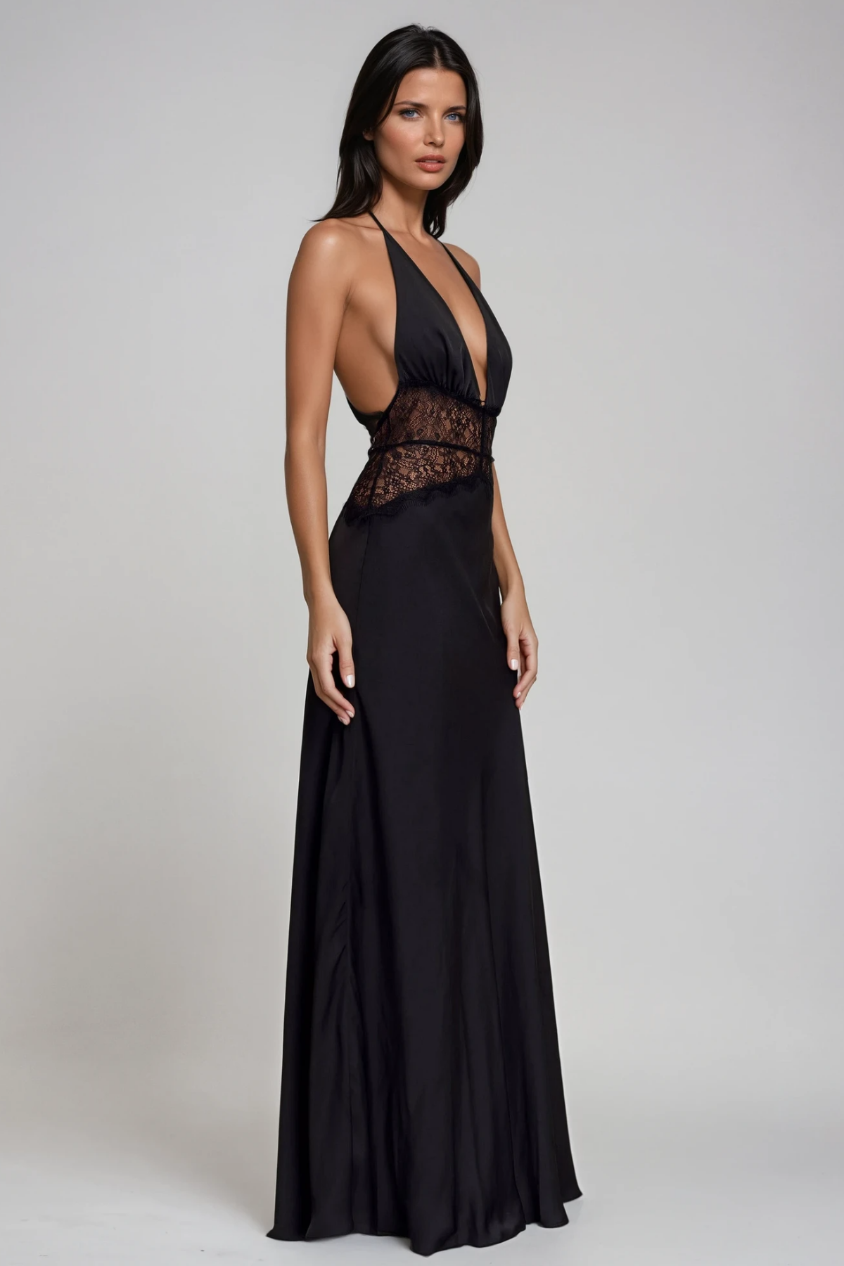 Selene | Robe Maxi en Dentelle à Décolleté Plongeant et dos Nu pour Femme