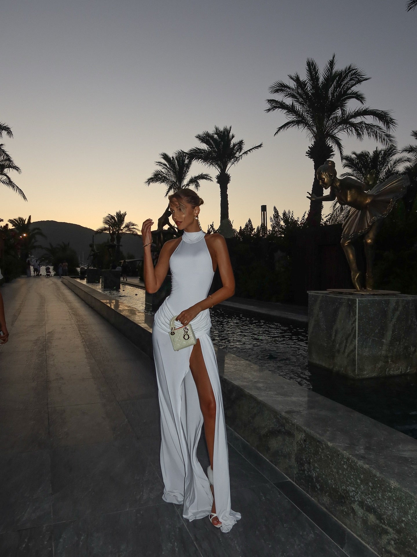 Winona | Robe D'Été Maxi Sans Manches à Col Haut et Fente Haute pour Femme