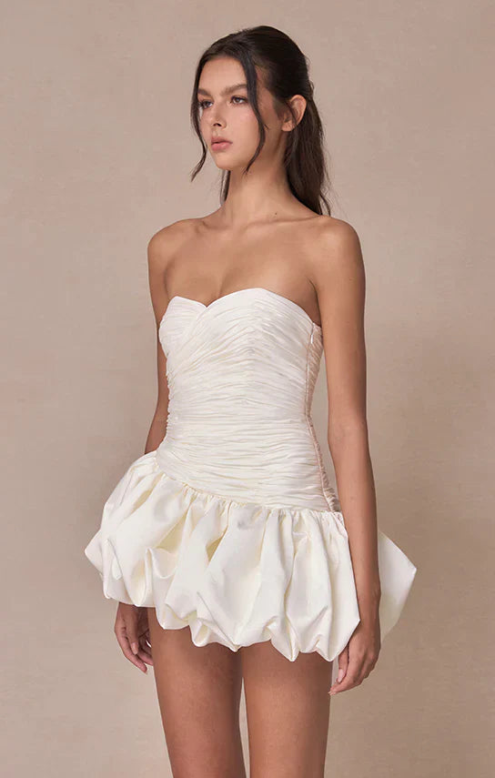 Alia | Mini Robe de Cocktail Drapée Bouffante Sans Bretelles pour Femme
