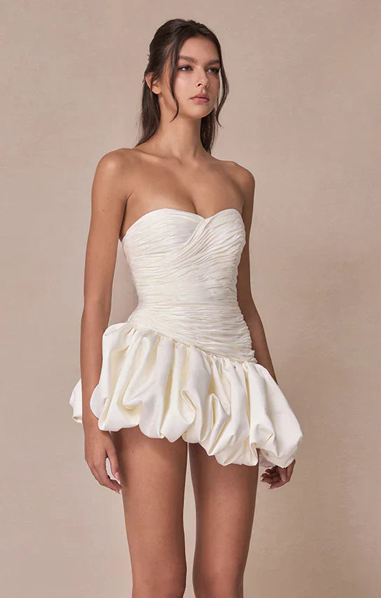 Alia | Mini Robe de Cocktail Drapée Bouffante Sans Bretelles pour Femme