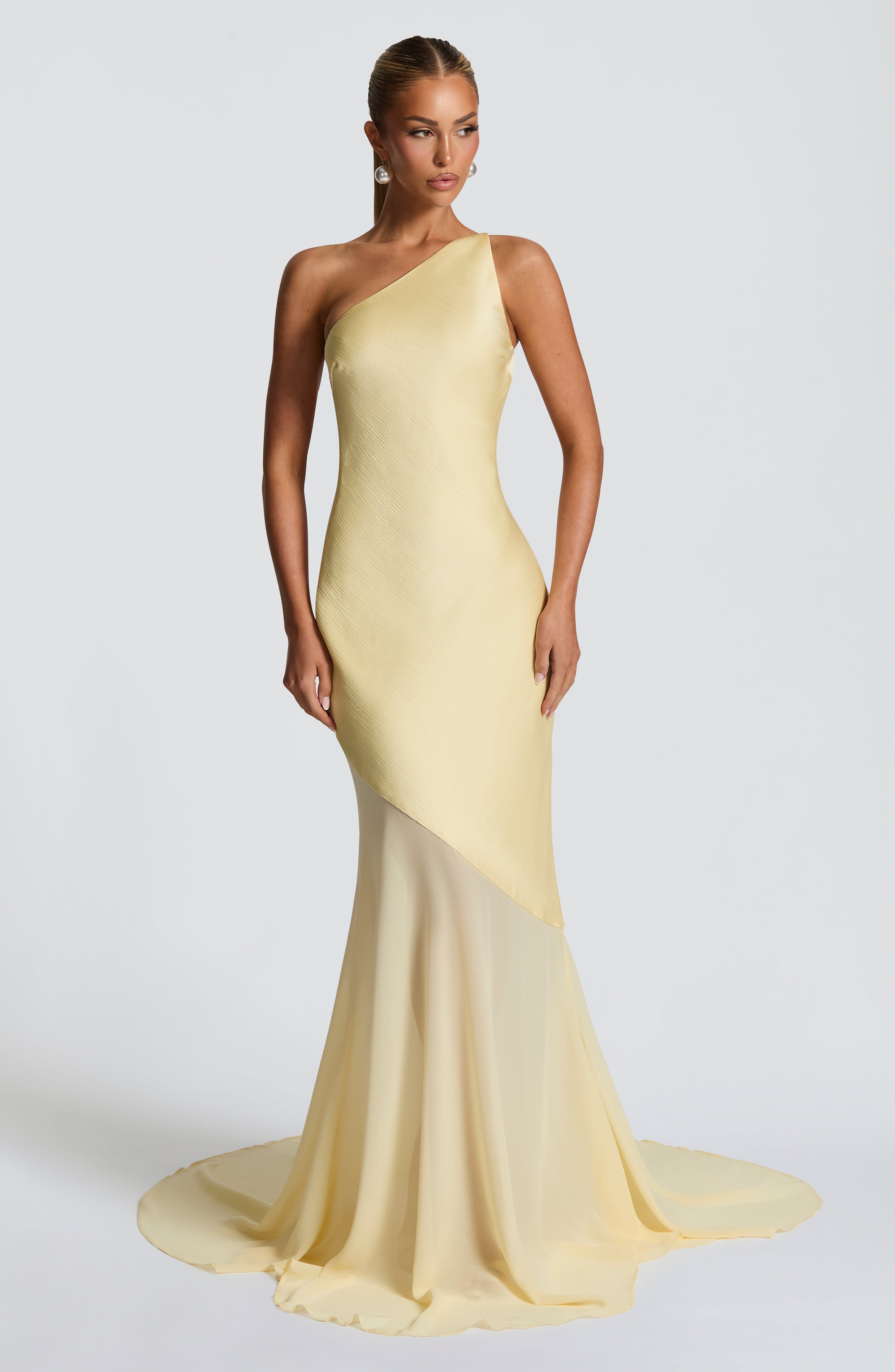 Caprice | Robe Longue Asymétrique pour Invitée de Mariage Femme