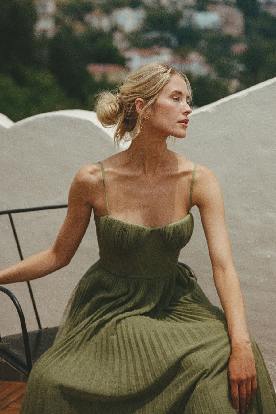 Daria | Robe Longue Plissée Sans Manches pour Invitée de Mariage