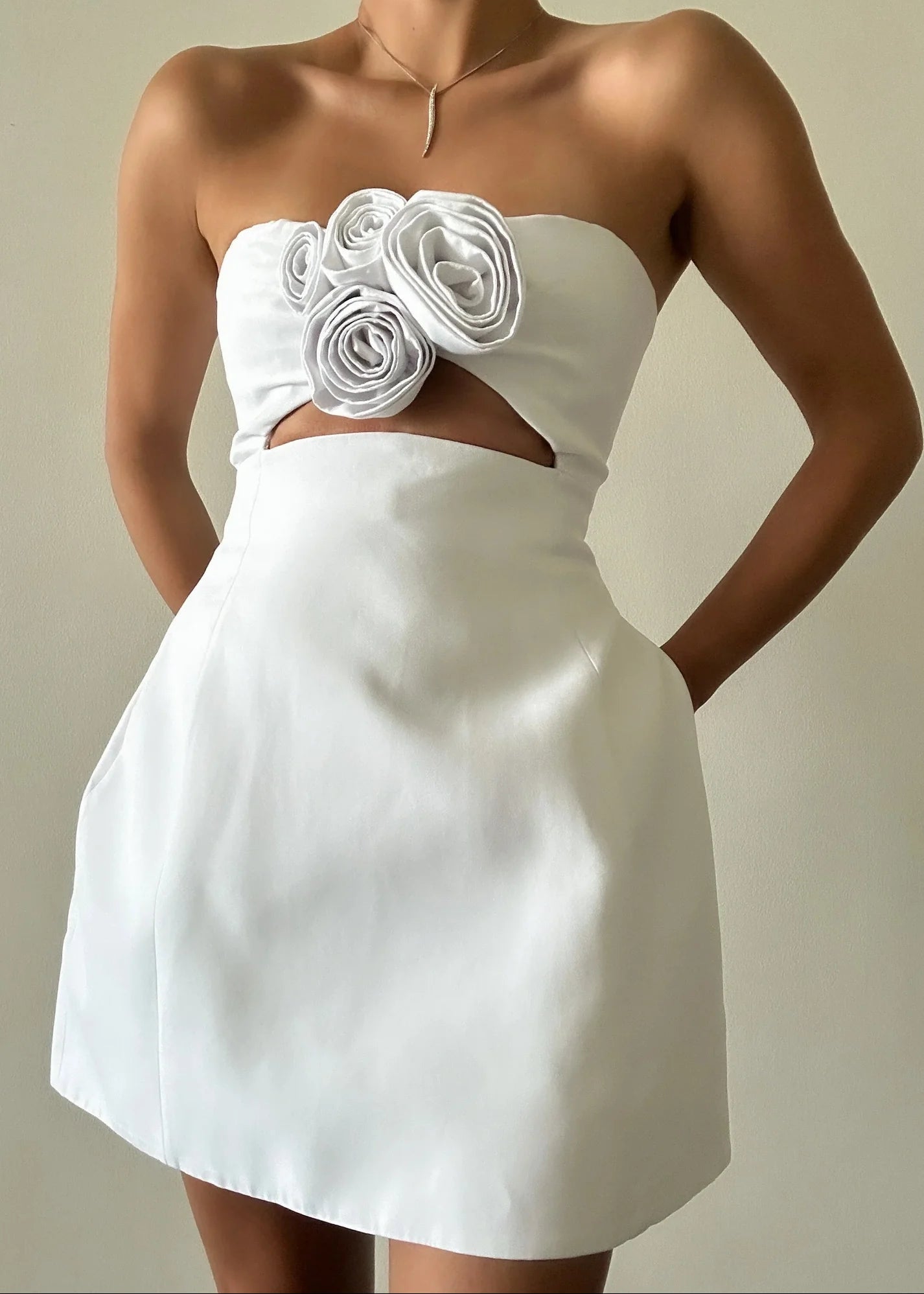 Elspeth | Robe de Cocktail Courte Bustier à Fleurs pour Femme