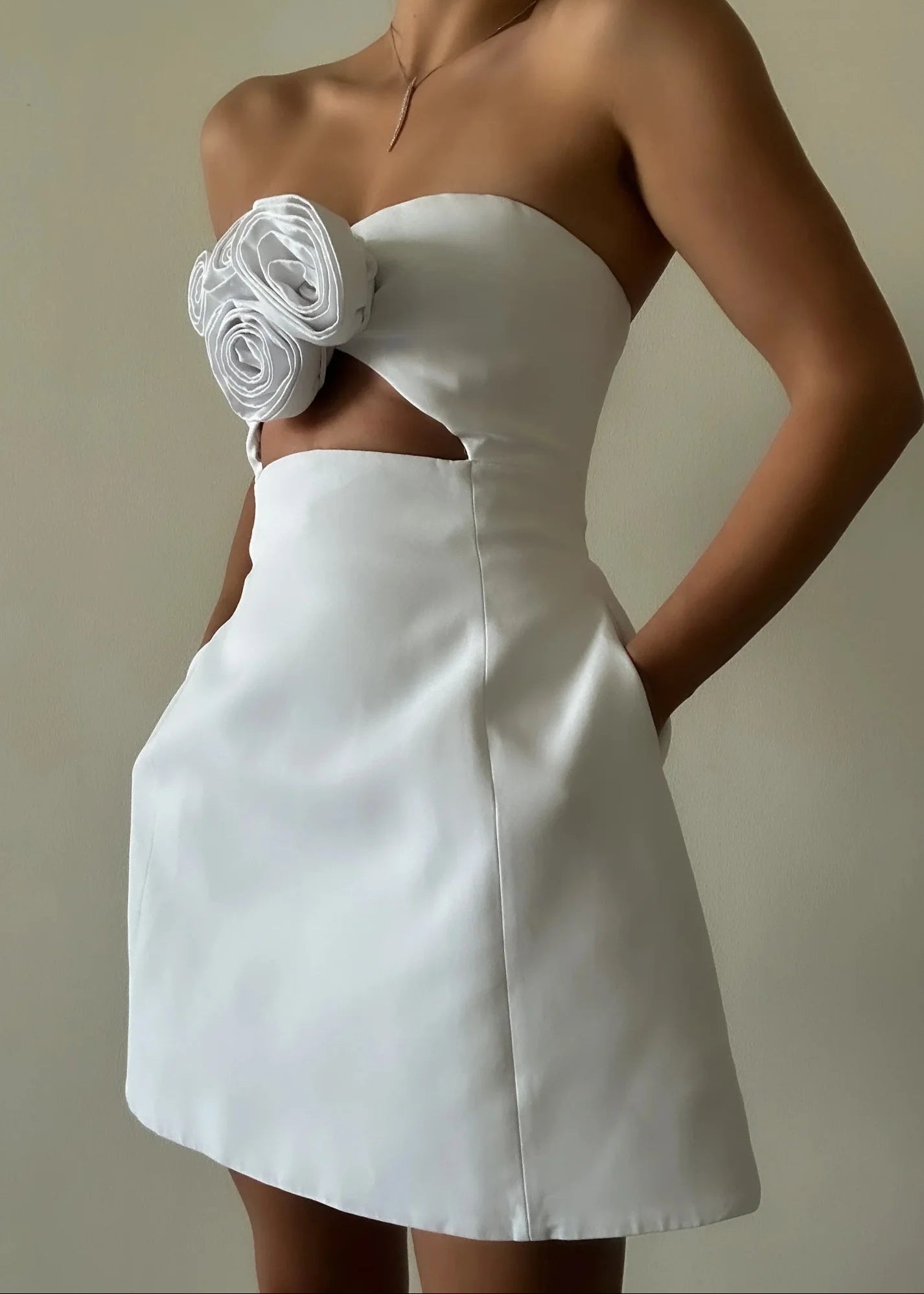 Elspeth | Robe de Cocktail Courte Bustier à Fleurs pour Femme