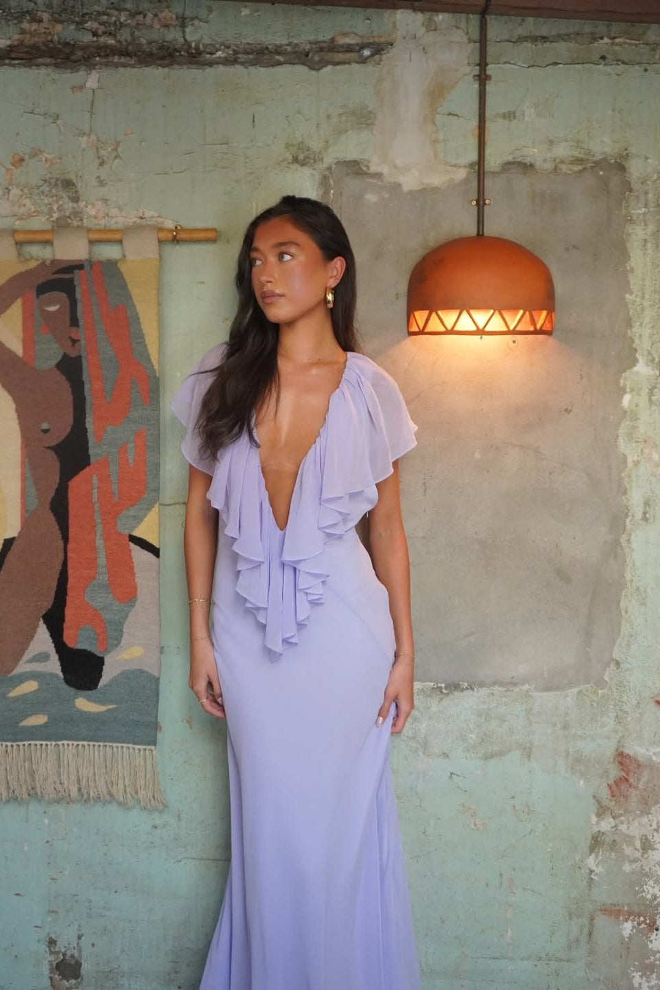 Fallon | Robe de Soirée Maxi D'Invitée de Mariage en Mousseline à Volants Col en V Profond pour Femmes
