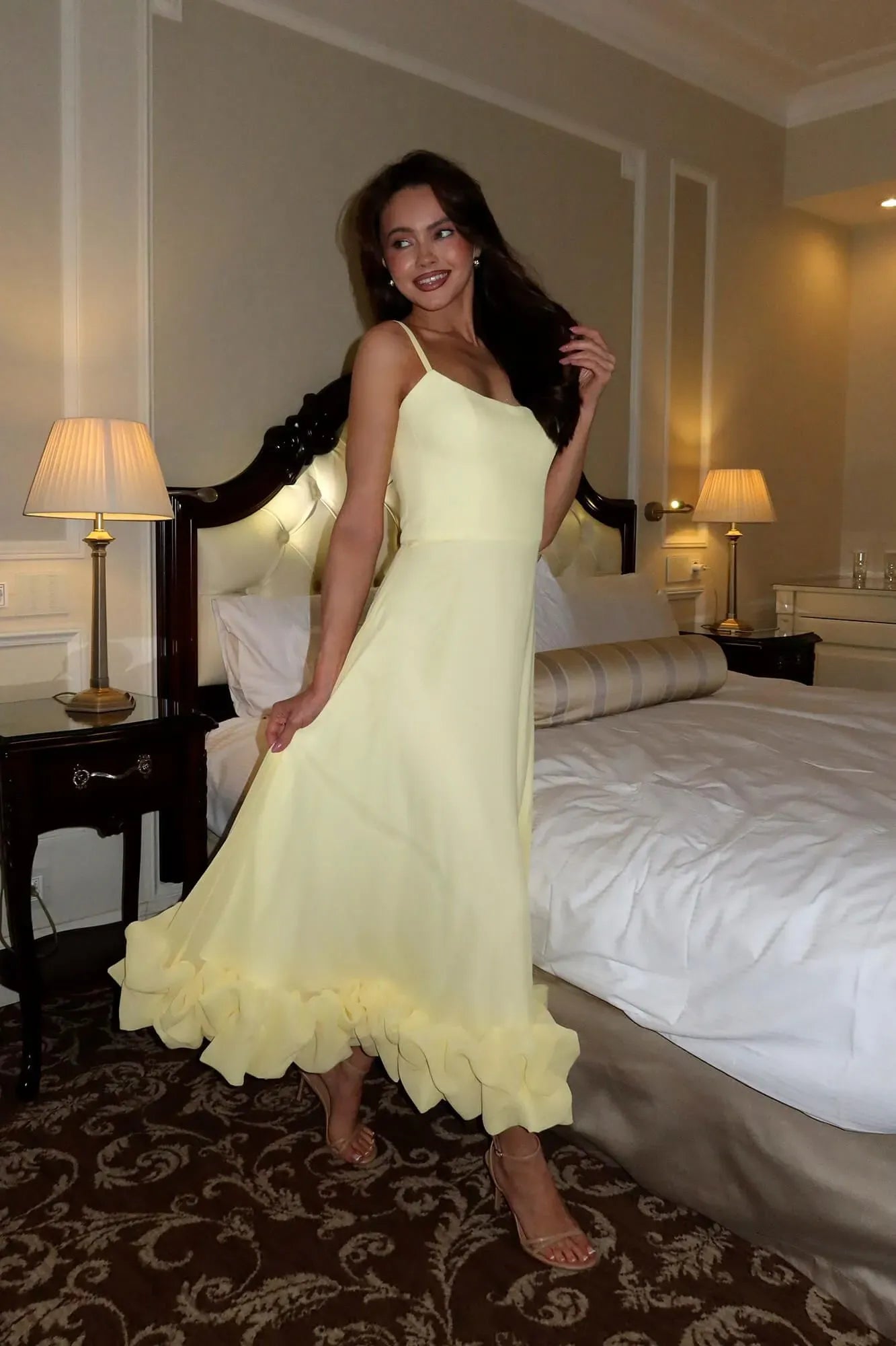 Heather | Robe de Bal Midi Évasée Sans Manches pour Femme