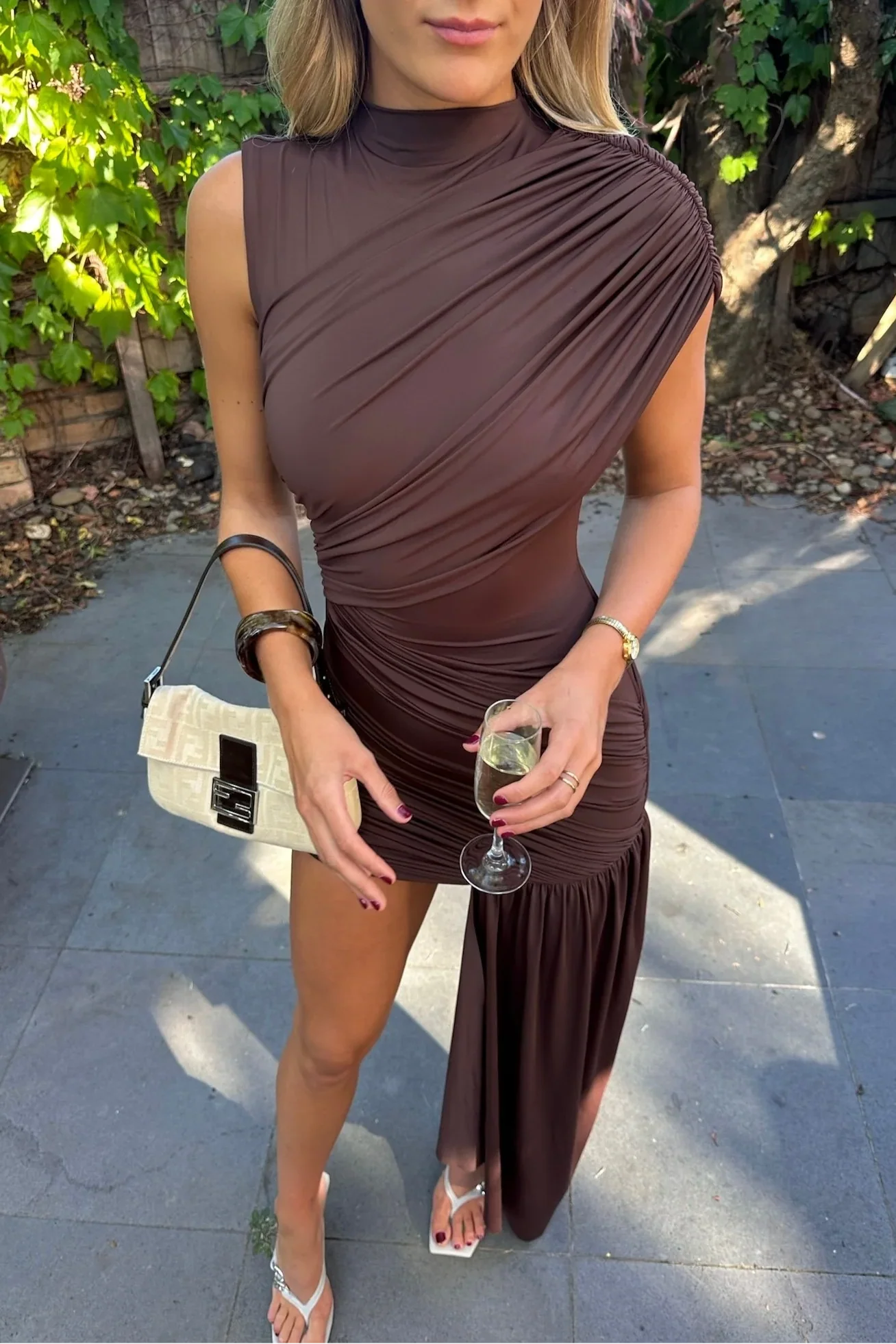 Jenna | Robe de Cocktail Courte Drapée à Fronces et Col Montant pour Femme