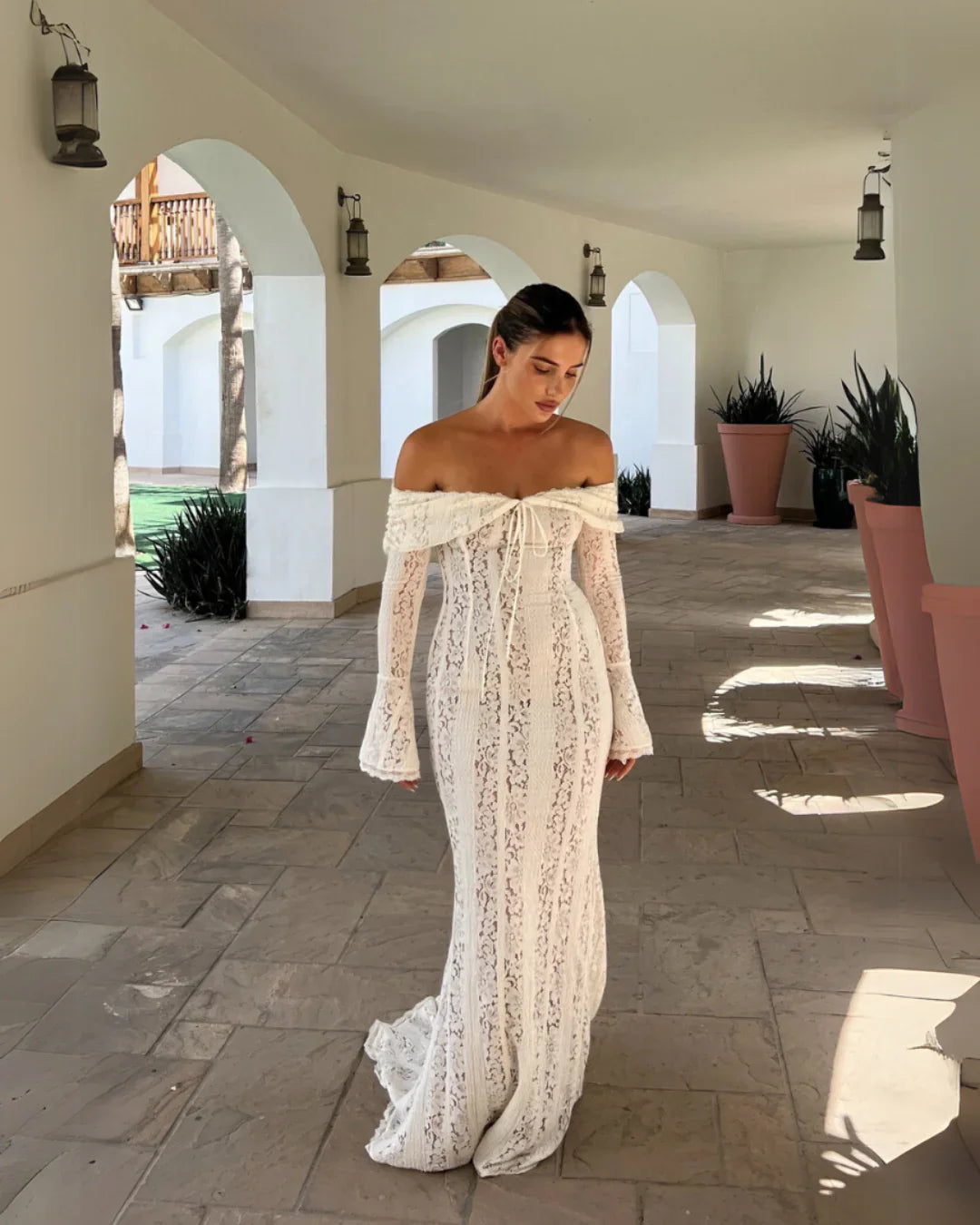 Lucy | Robe D'Été Longue en Dentelle à Épaules Dénudées pour Femme