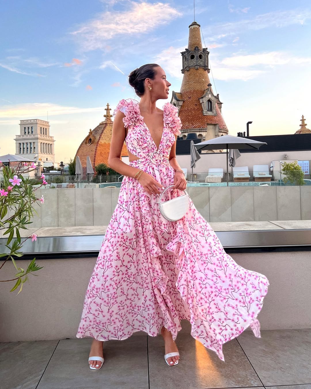 Maeve | Robe Longue Florale à Découpes Sans Manches pour Invitée de Mariage