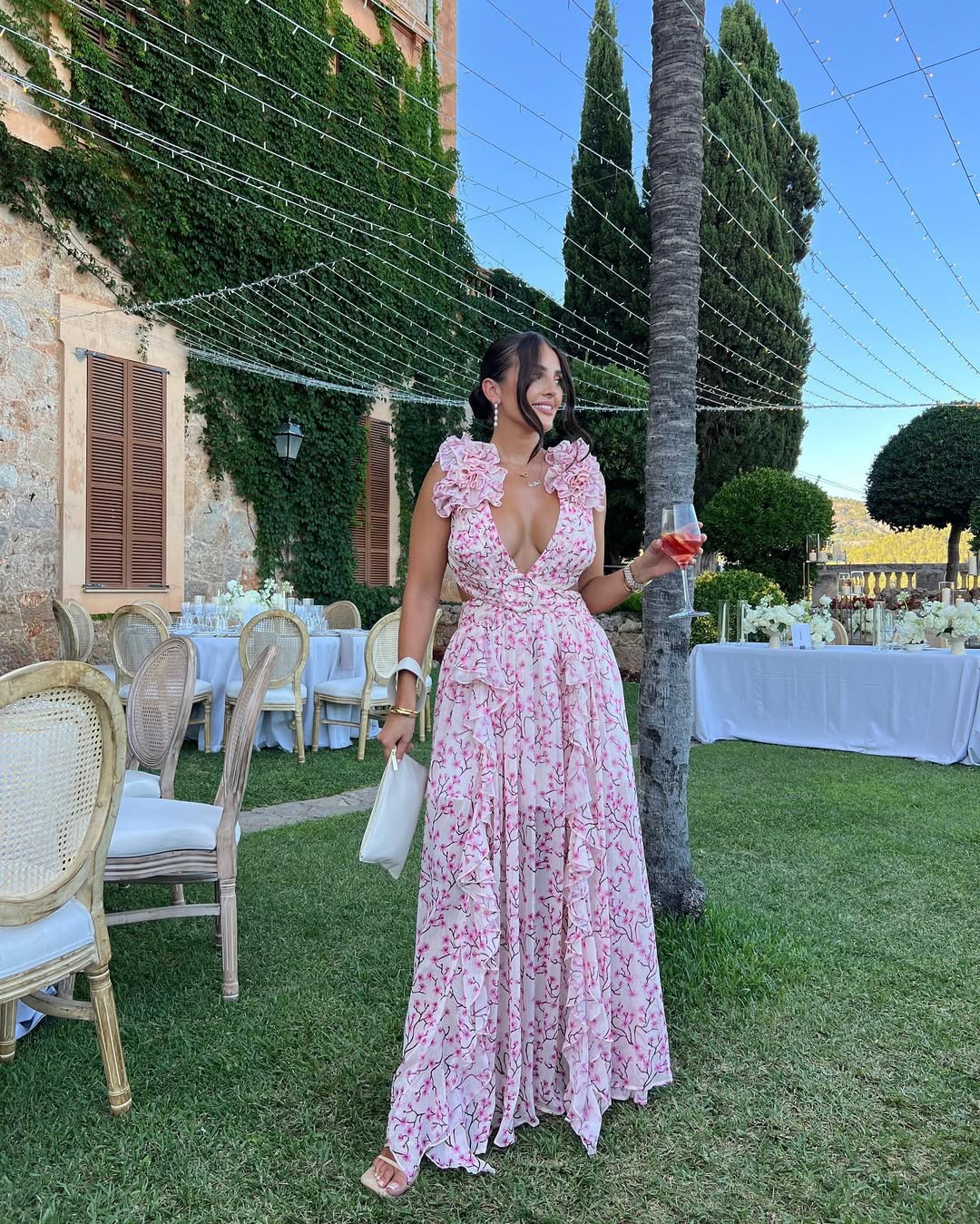 Maeve | Robe Longue Florale à Découpes Sans Manches pour Invitée de Mariage