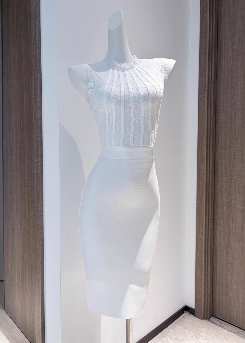 Roxanne | Robe Mini Moulante en Dentelle à Col Montant pour Femme