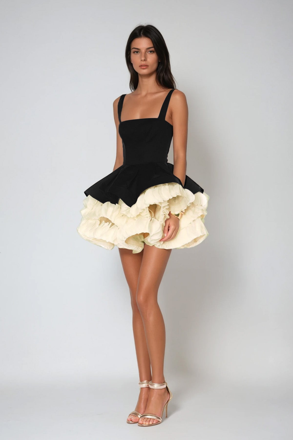 Sutton | Robe de Cocktail Courte Bouffante Sans Manches pour Femme