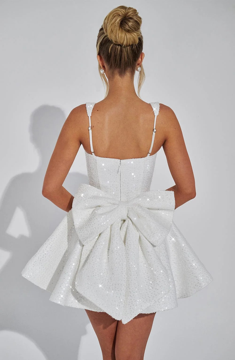 Victoria | Mini Robe de Cocktail Éblouissante à Nœud en Paillettes pour Femme